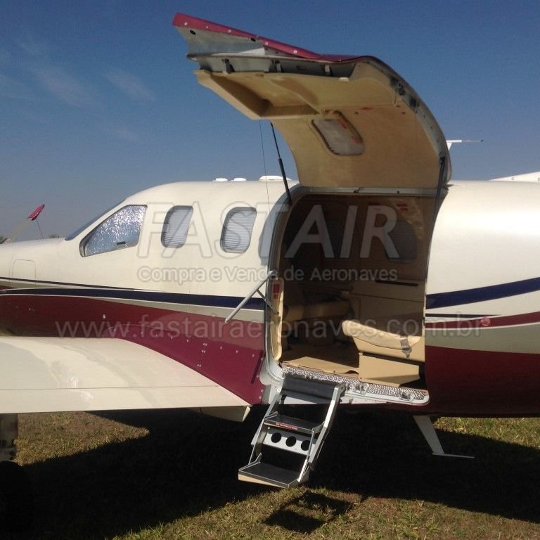 TBM 700B 2002 TBM 700B 2002