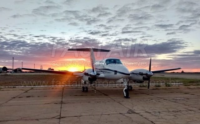 KING AIR F-90 1982 KING AIR F-90 1982