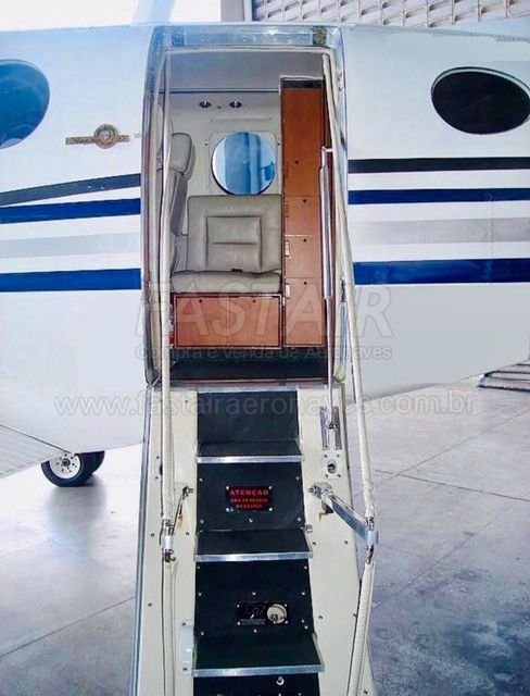 KING AIR F-90 1982 KING AIR F-90 1982