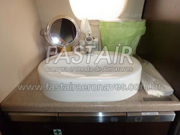 EMBRAER PHENOM 300 2012 EMBRAER PHENOM 300 2012