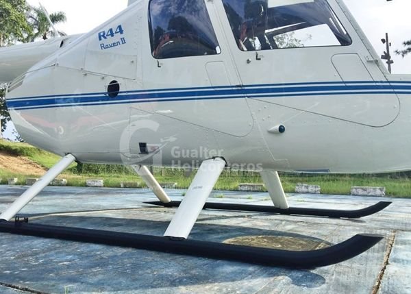R44 Raven II 2010 R44 Raven II 2010