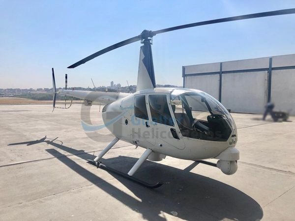 R44 Raven II Newscopter 2009 R44 Raven II Newscopter 2009