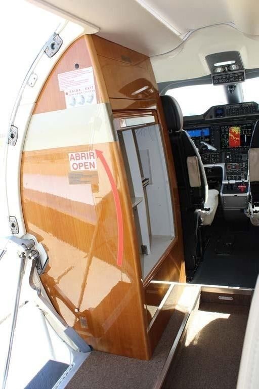 Phenom 300 2010 Phenom 300 2010