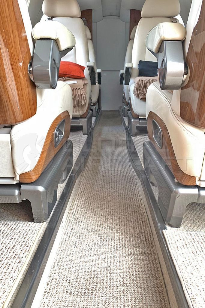 Embraer Phenom 300 2013 Embraer Phenom 300 2013