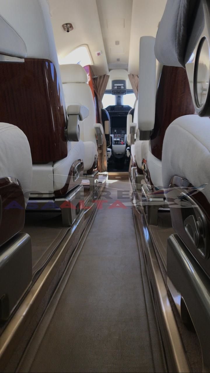 Embraer Phenom 300 2013 Embraer Phenom 300 2013