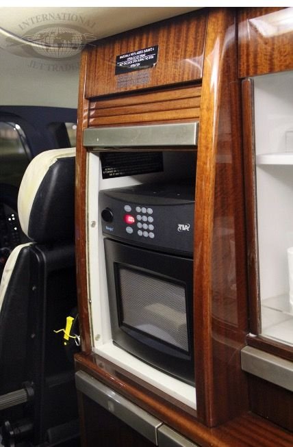 PHENOM 300 2011 PHENOM 300 2011
