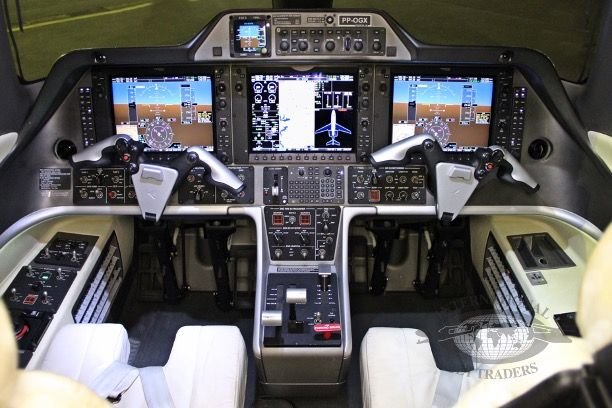 PHENOM 300 2011 PHENOM 300 2011