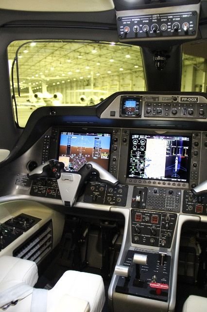 PHENOM 300 2011 PHENOM 300 2011