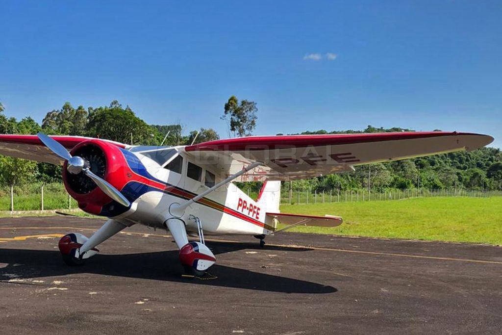 Stinson V-77 1943