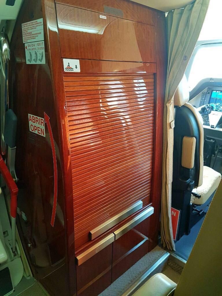 EMBRAER PHENOM 300 2013 EMBRAER PHENOM 300 2013