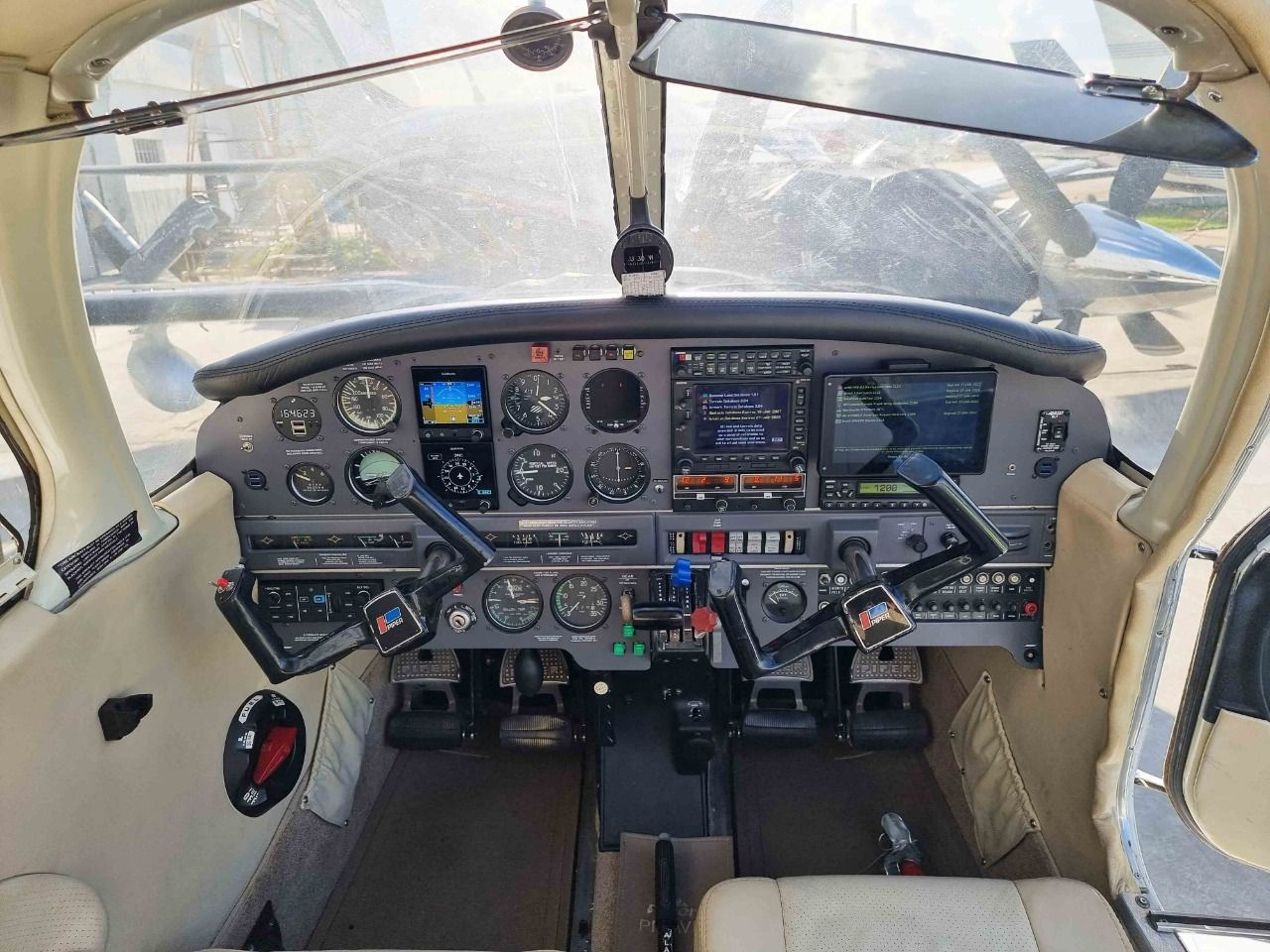 PIPER ARROW TURBO III | Ano 1977
