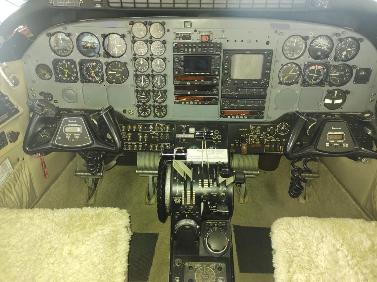 BEECHCRAFT KING AIR C90 1975 BEECHCRAFT KING AIR C90 1975