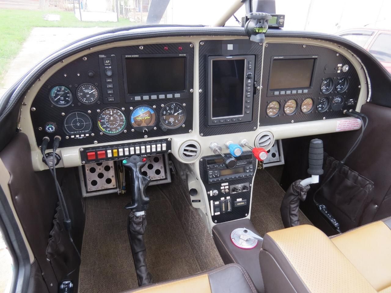 VAN’S AIRCRAFT RV-10 2011