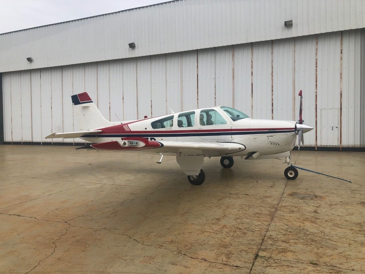 BEECHCRAFT BONANZA F33A 1988