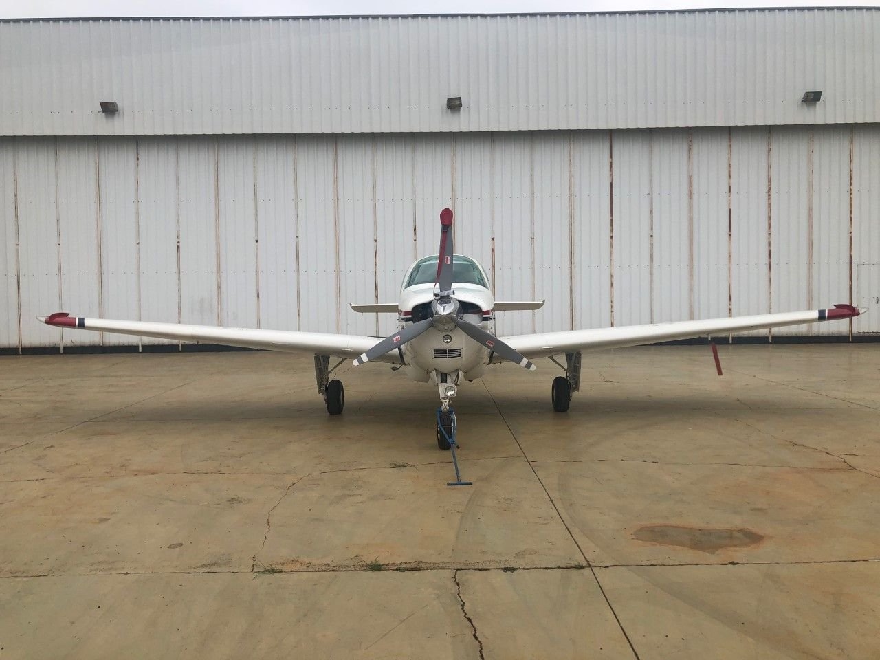 BEECHCRAFT BONANZA F33A 1988