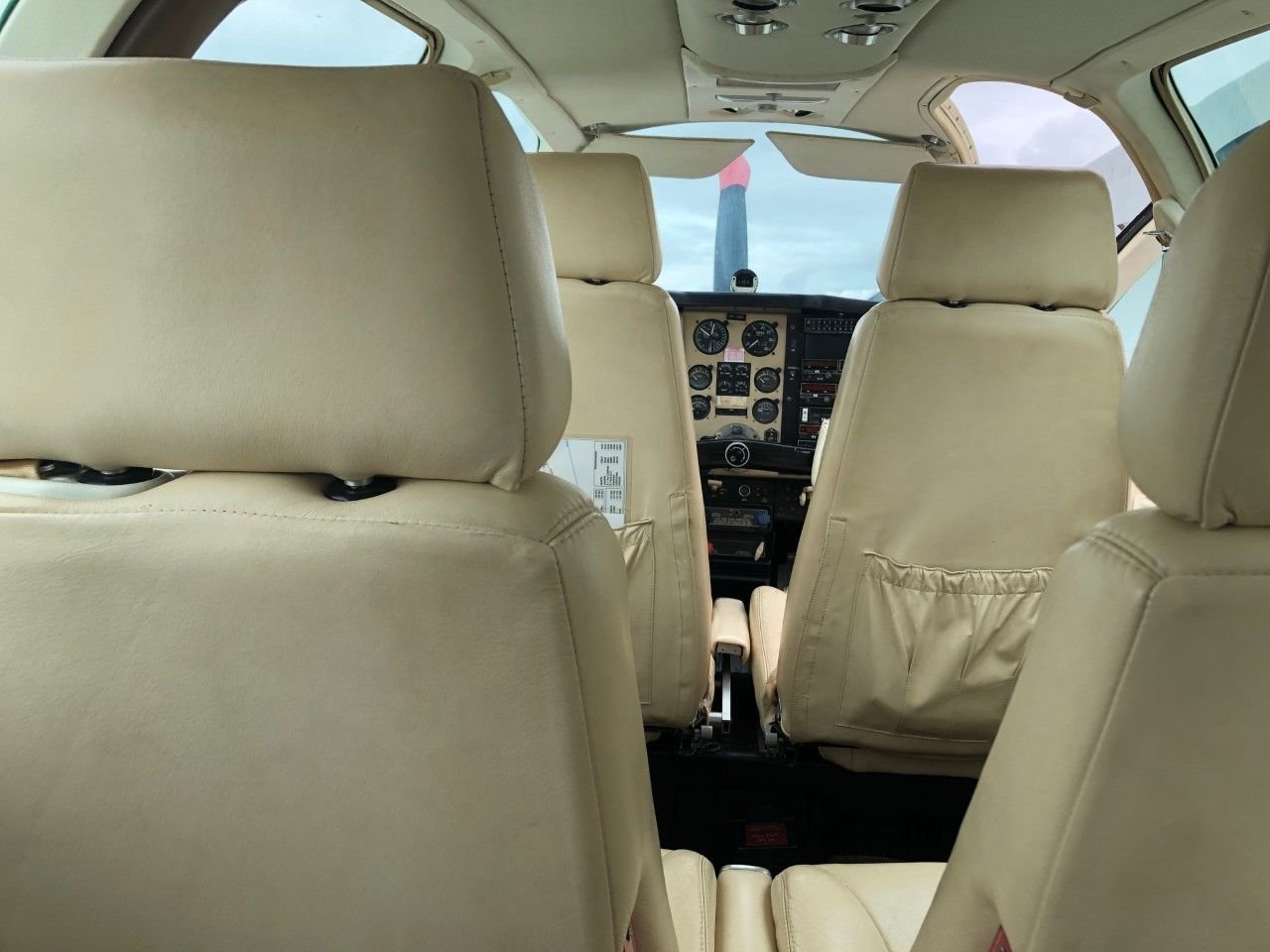 BEECHCRAFT BONANZA F33A 1988