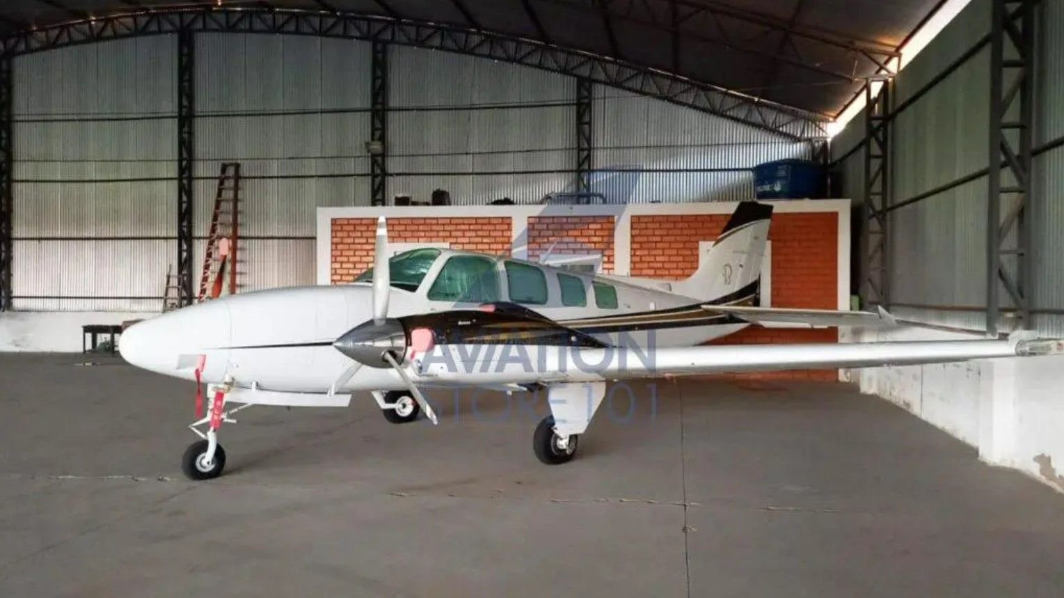 BEECHCRAFT BARON 58 1979 BEECHCRAFT BARON 58 1979