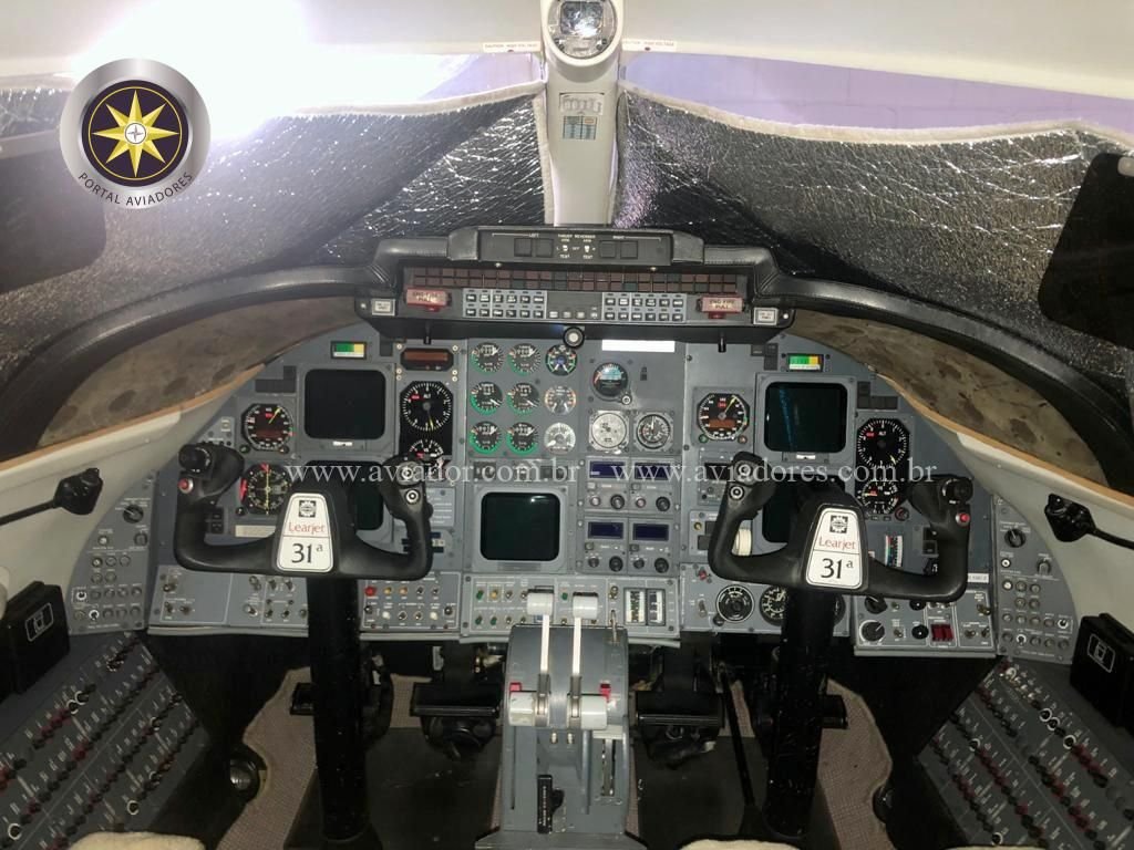 BOMBARDIER LEARJET 31A 1996 À VENDA