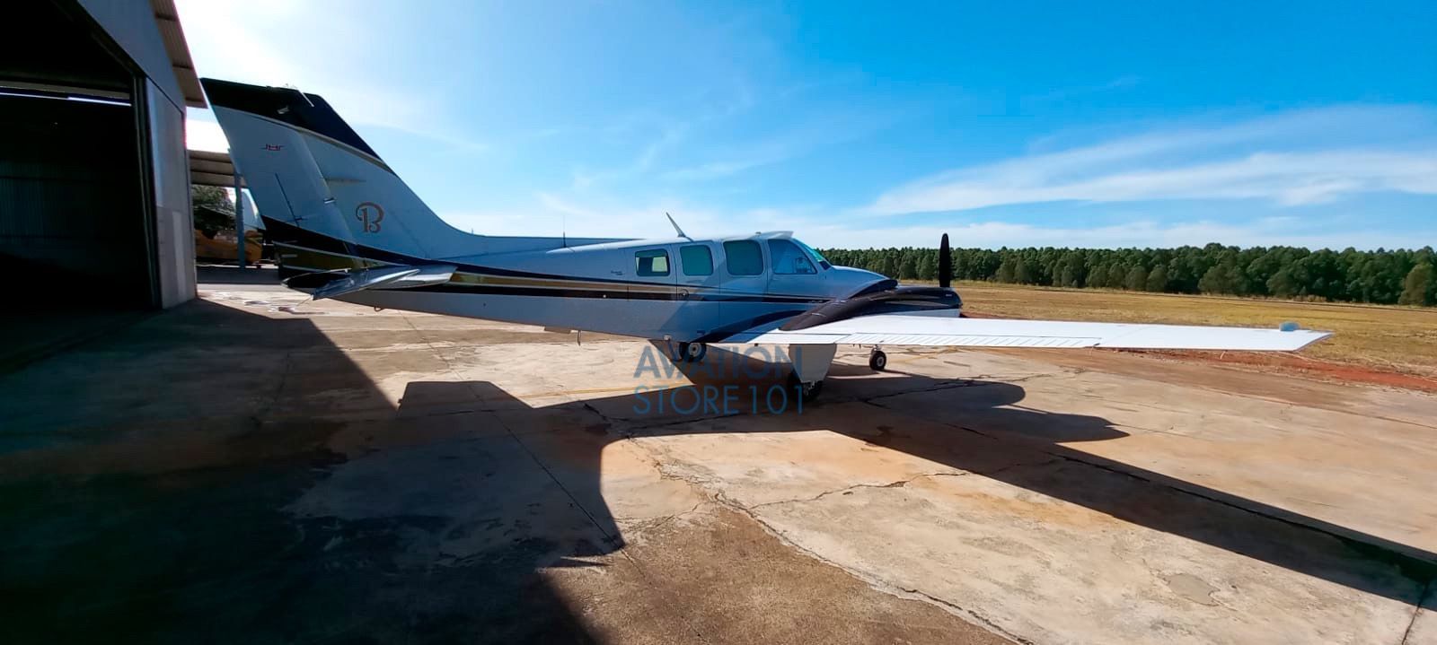 BEECHCRAFT BARON 58 1979