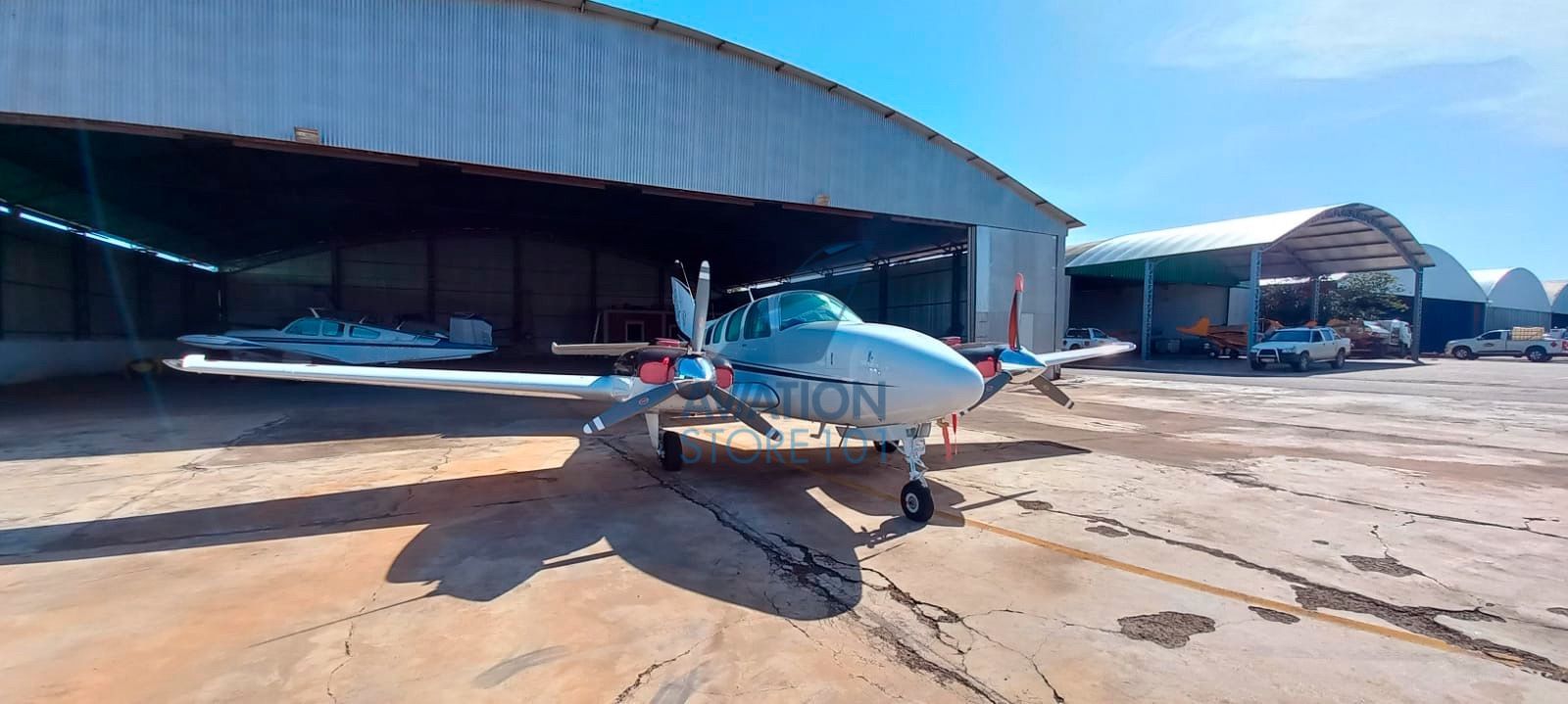 BEECHCRAFT BARON 58 1979