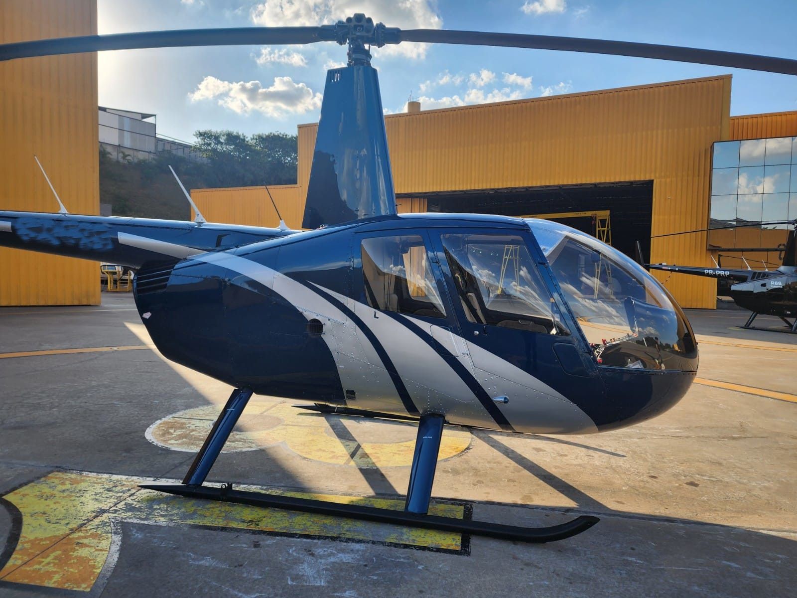 ROBINSON R44 RAVEN II 2008