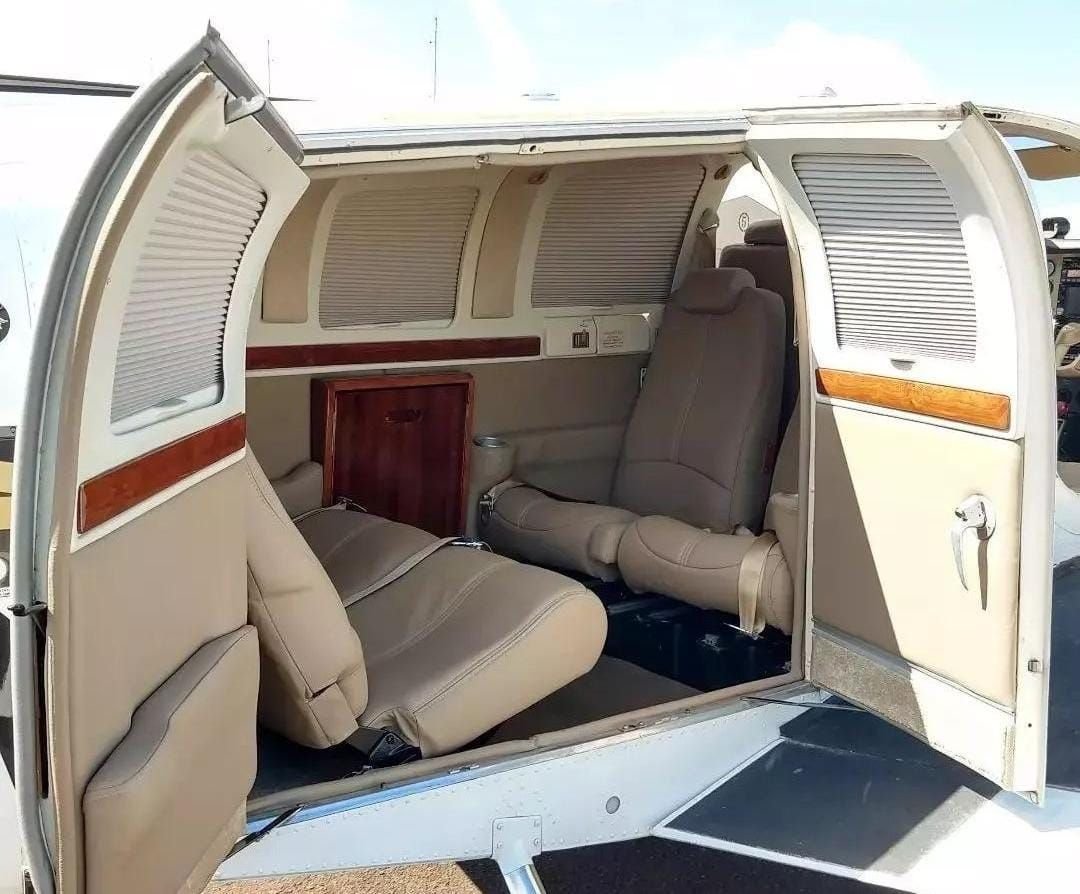 BEECHCRAFT BARON 58 2001