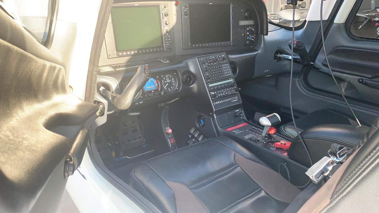 CIRRUS AIRCRAFT SR22 2011