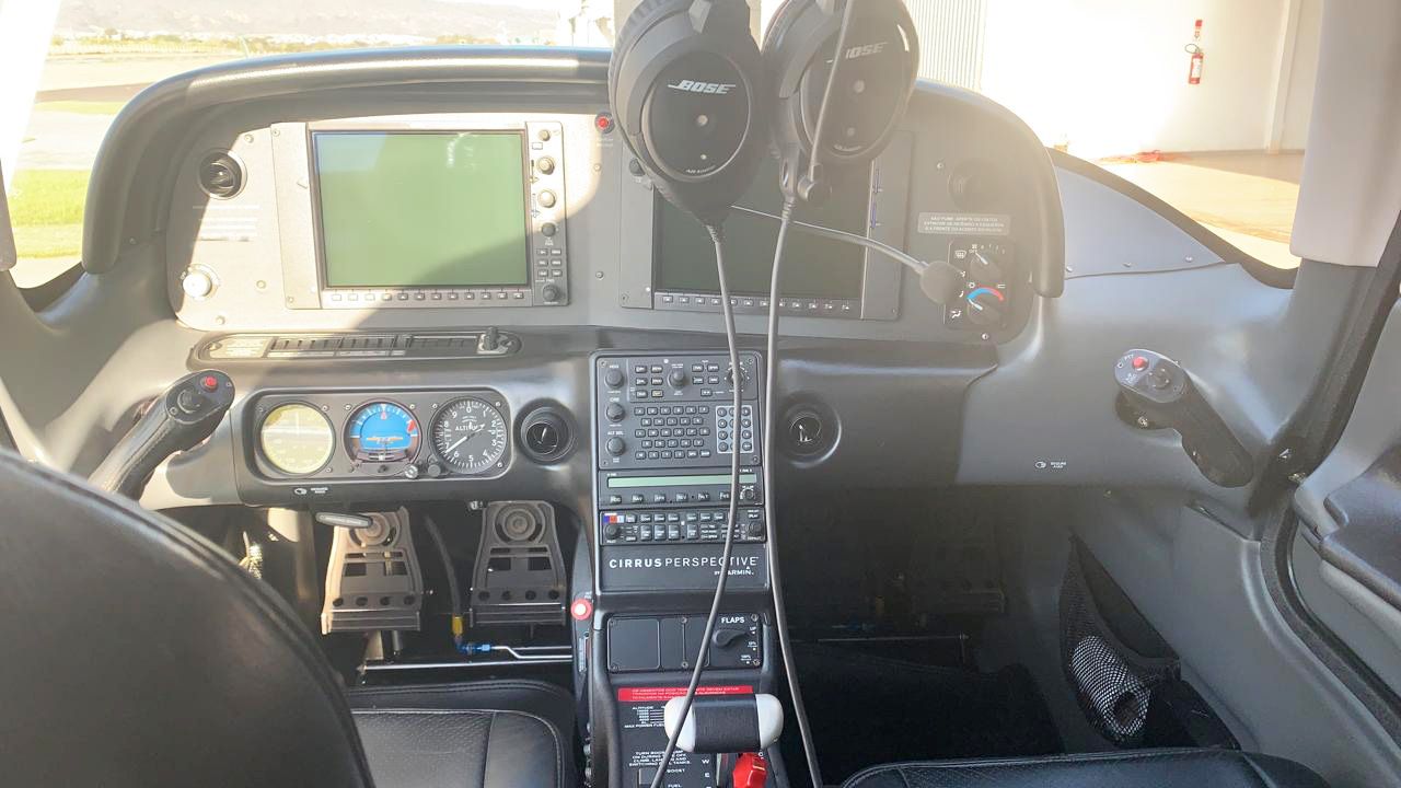 CIRRUS AIRCRAFT SR22 2011