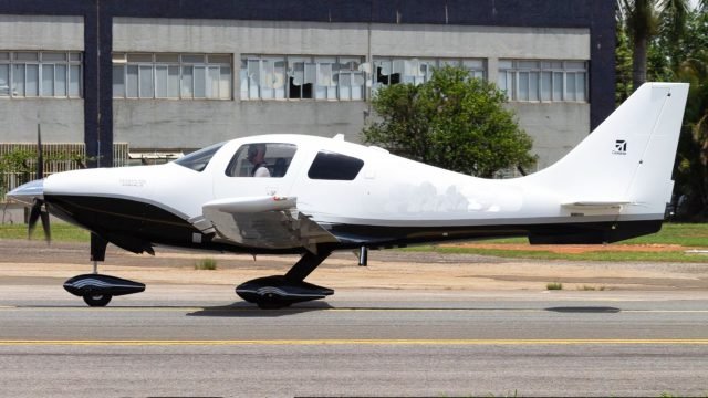 CESSNA COLUMBIA 400 LC4-550FG 2007