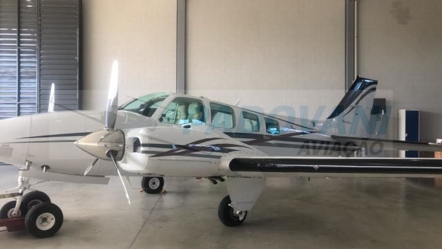 BEECHCRAFT BARON B58 2000
