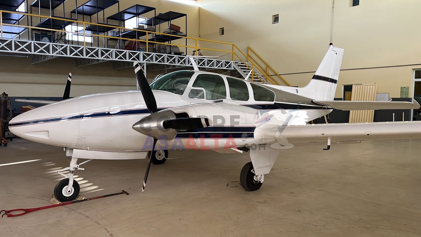 BEECHCRAFT BARON D55 1969 BEECHCRAFT BARON D55 1969