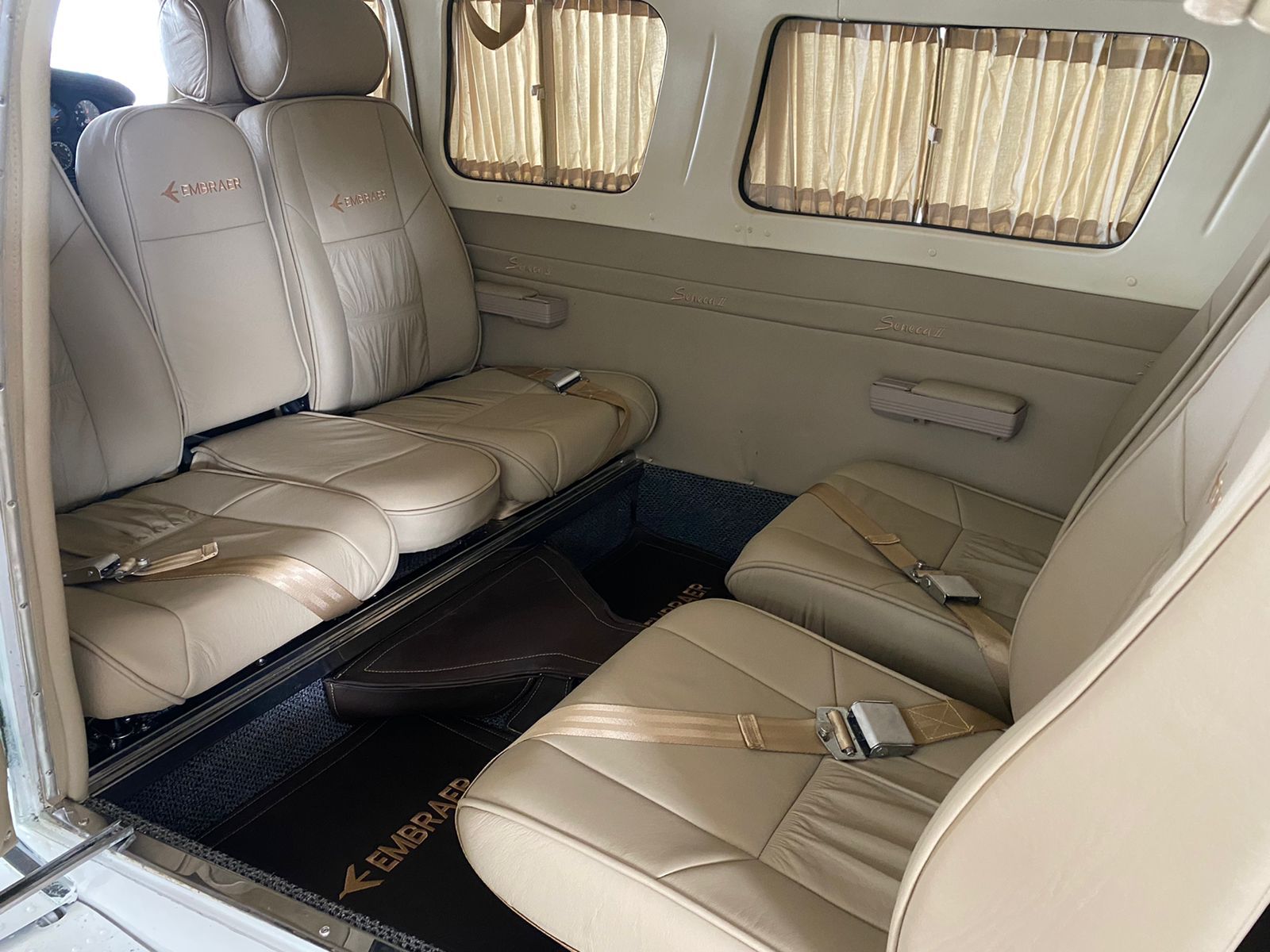 EMBRAER SENECA II EMB-810C 1980