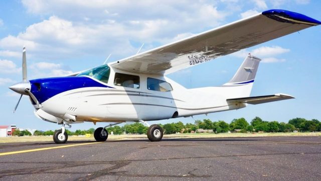 CESSNA 210L 1975
