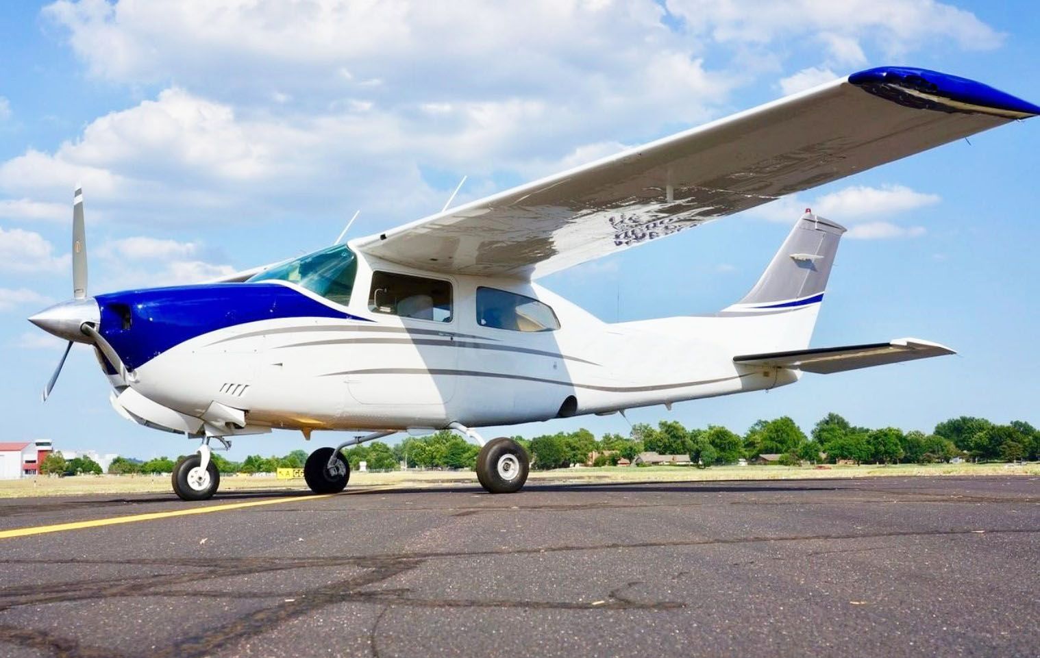 CESSNA 210L 1975