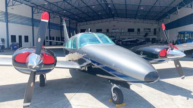 EMBRAER SENECA II EMB-810C 1980