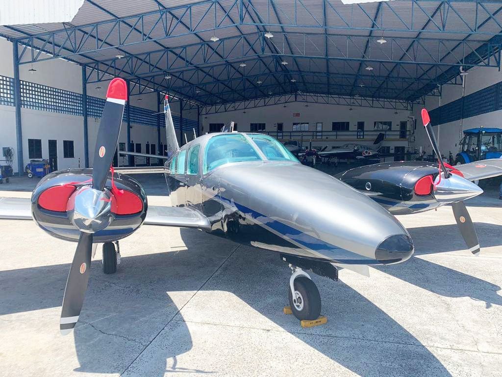 EMBRAER SENECA II EMB-810C 1980