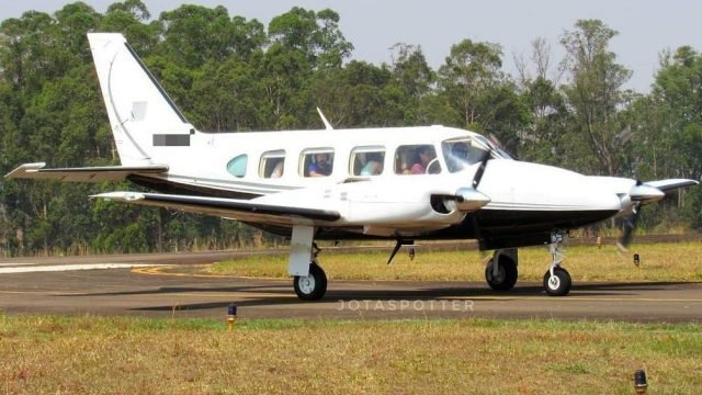 PIPER NAVAJO PA31-325 CR 1978
