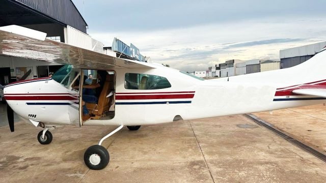 CESSNA 210N 1979