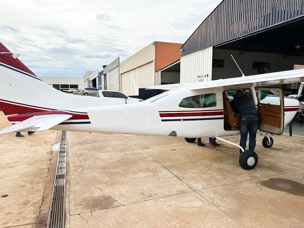 CESSNA 210N 1979