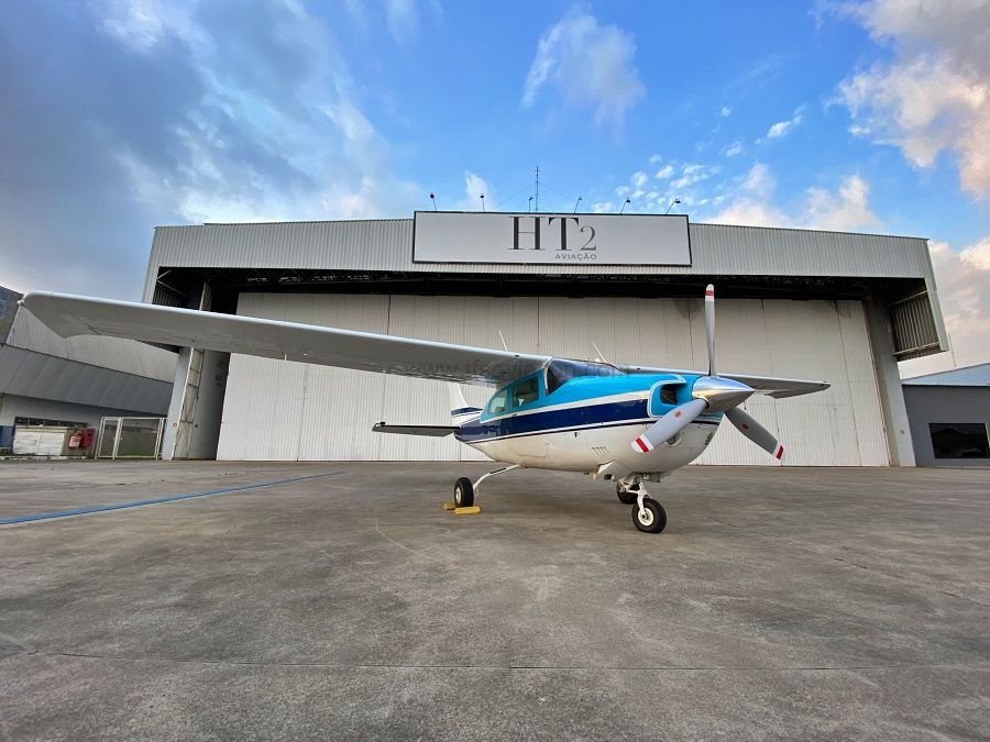 CESSNA 210L CENTURION 1974