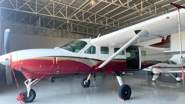 CESSNA CARAVAN 208 1990
