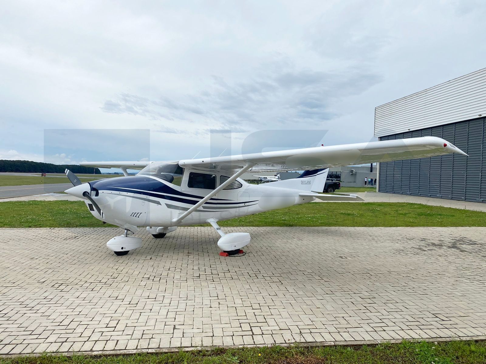 CESSNA 182P 1974