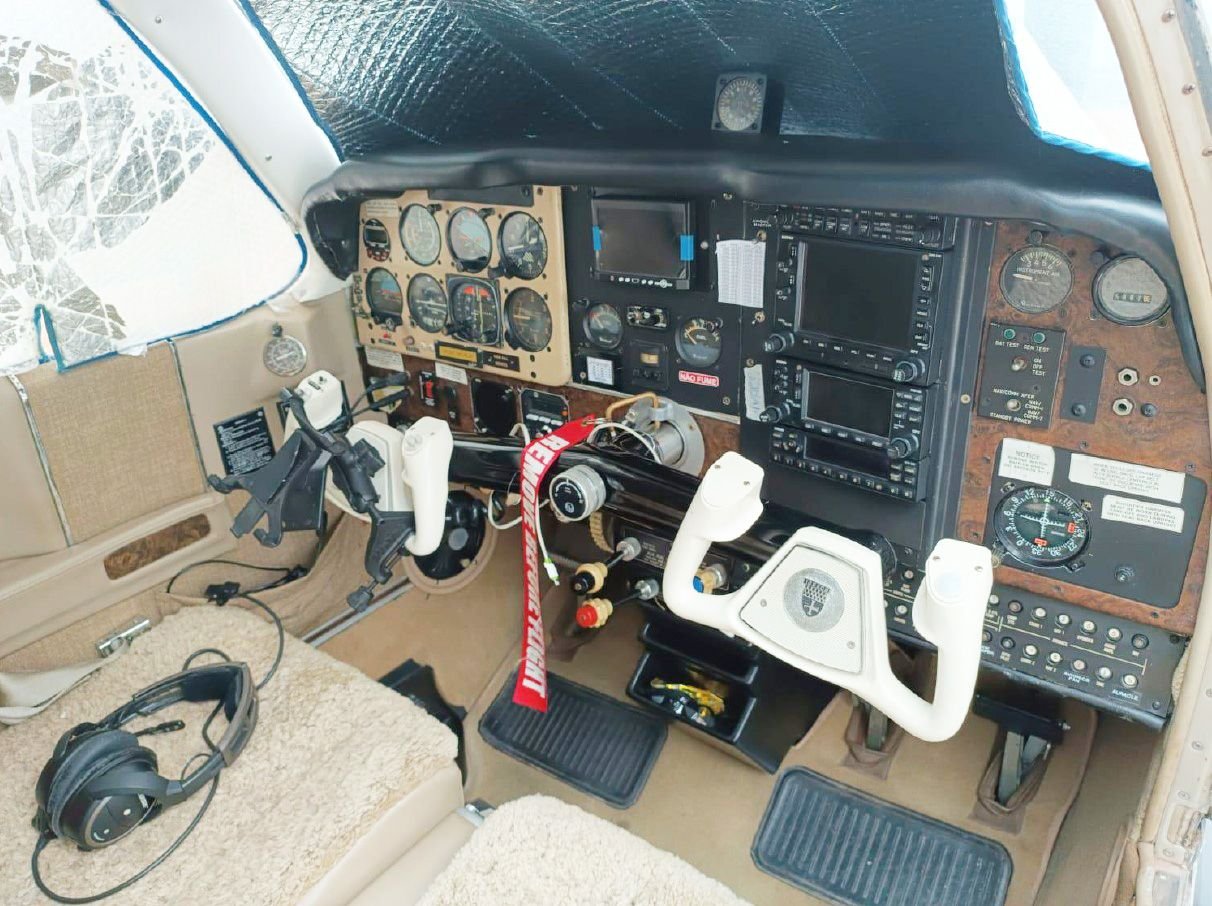 BEECHCRAFT BONANZA V35B 1975 BEECHCRAFT BONANZA V35B 1975