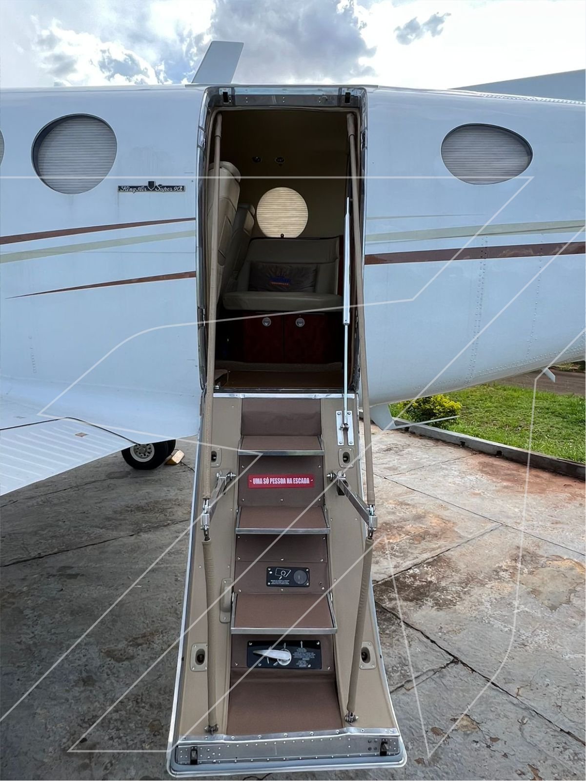 BEECHCRAFT KING AIR F90 1980