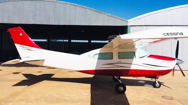CESSNA 210L CENTURION 1973