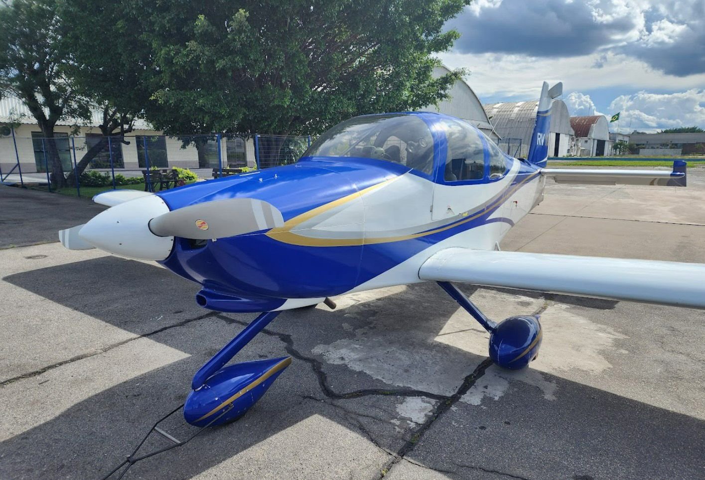VAN’S RV10 2010