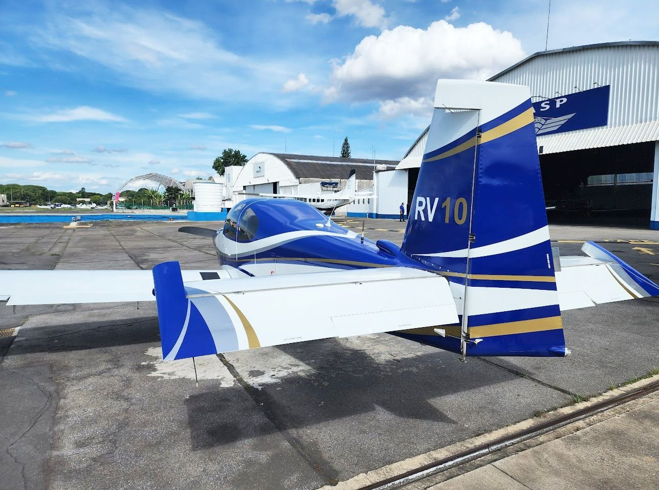 VAN’S RV10 2010