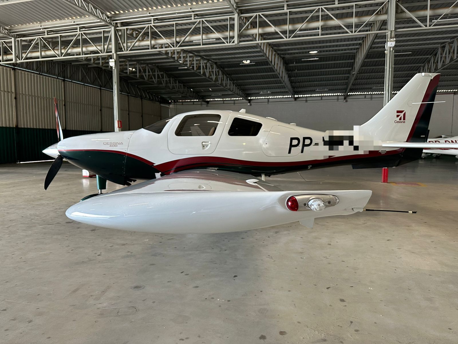 CESSNA COLUMBIA 400 LC4-550FG 2008