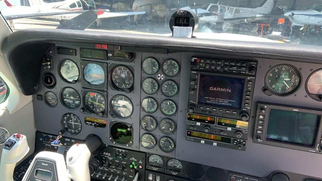 BEECHCRAFT BARON B58 1984