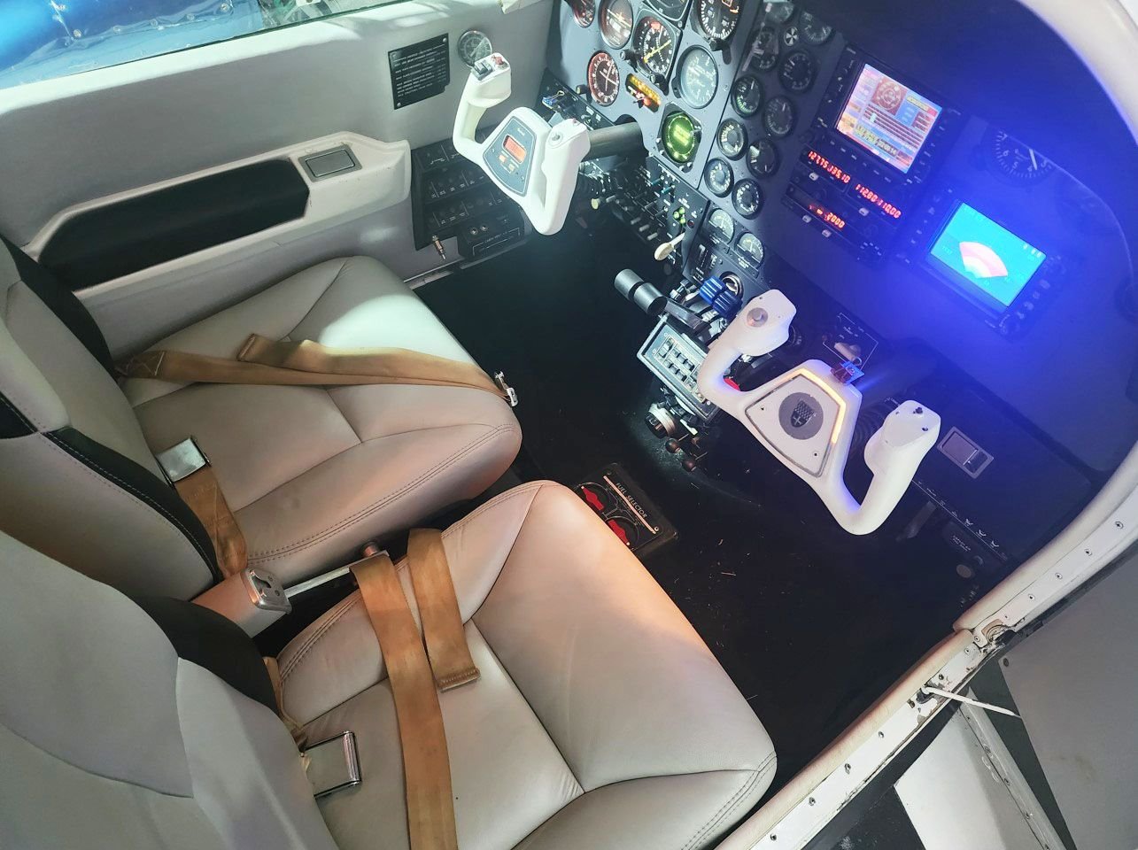 BEECHCRAFT BARON B58 1984